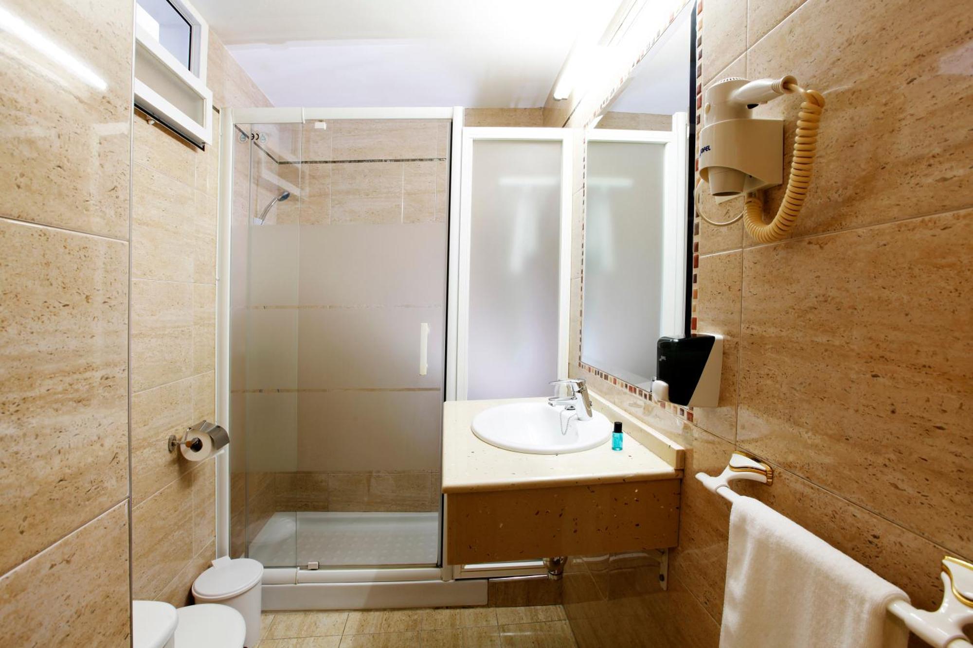 סן פרננדו Hostal Paris מראה חיצוני תמונה