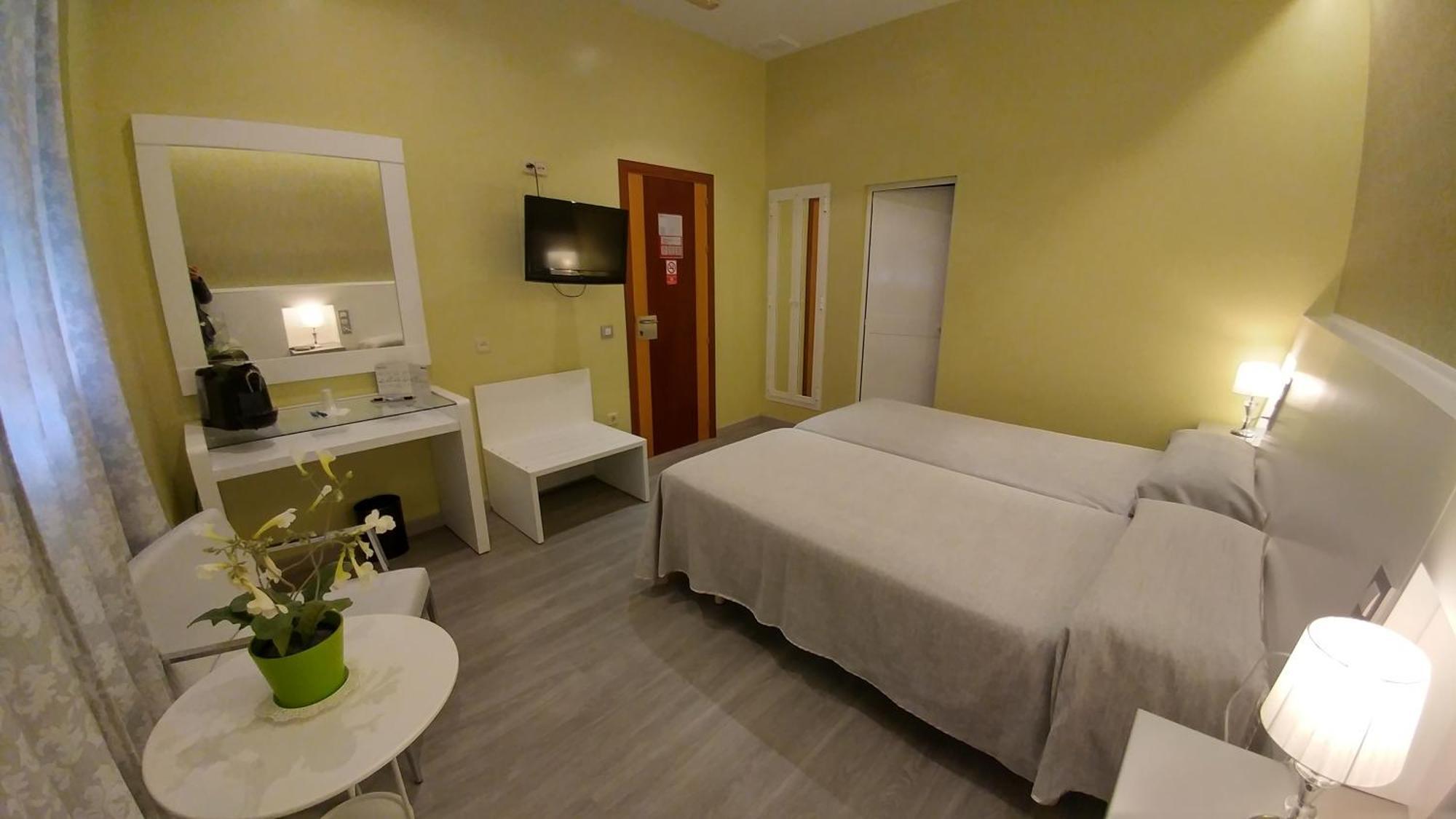סן פרננדו Hostal Paris מראה חיצוני תמונה