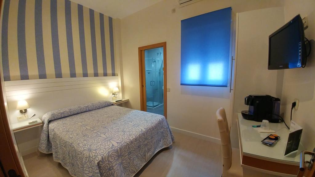 סן פרננדו Hostal Paris מראה חיצוני תמונה