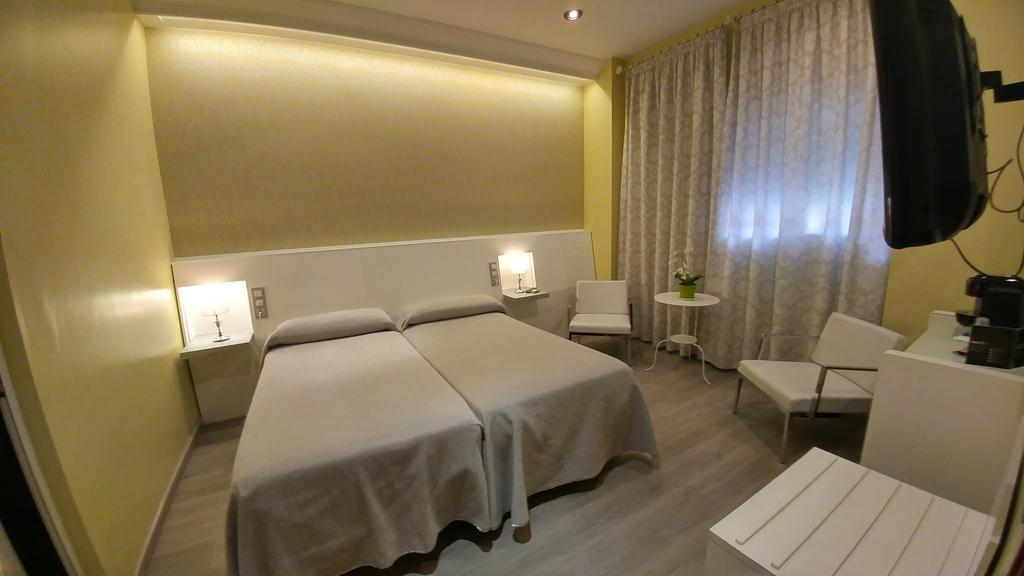 סן פרננדו Hostal Paris מראה חיצוני תמונה