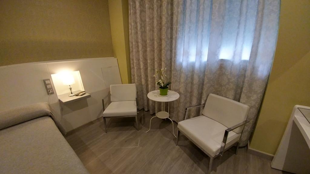 סן פרננדו Hostal Paris מראה חיצוני תמונה