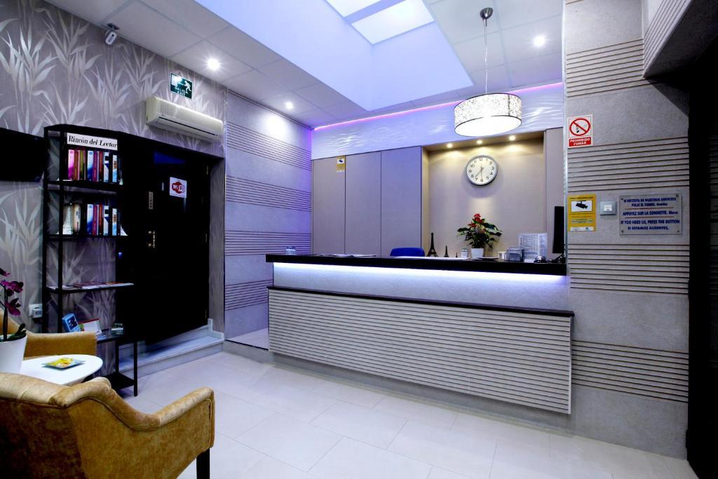 סן פרננדו Hostal Paris מראה חיצוני תמונה