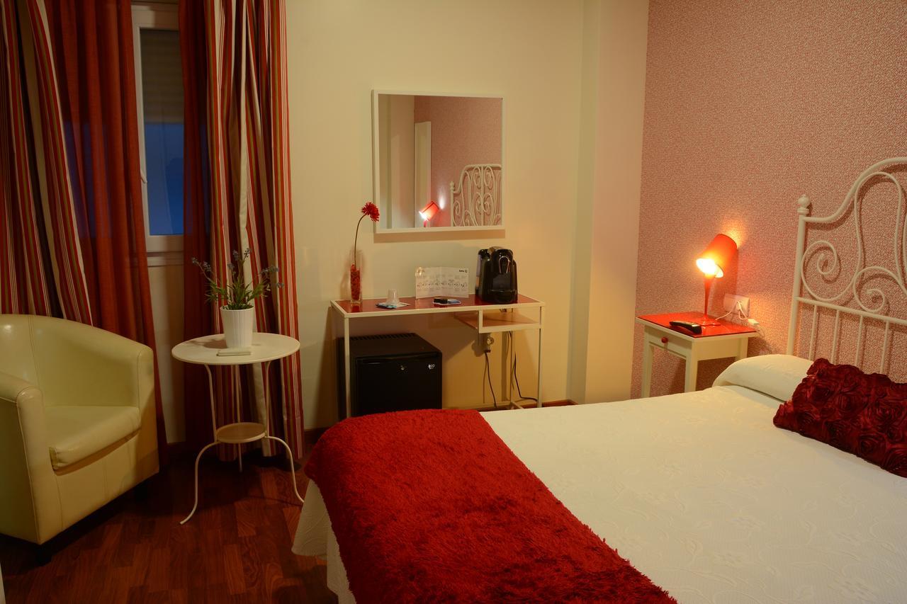 סן פרננדו Hostal Paris מראה חיצוני תמונה